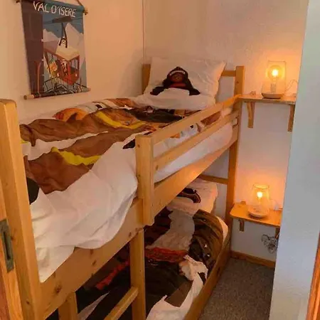 For 2 Adults And 2 Childrens With Private Parking Appartement